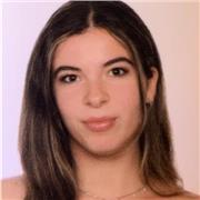 Estudiante de Medicina con nivel de inglés con ganas de enseñar y trabajar.